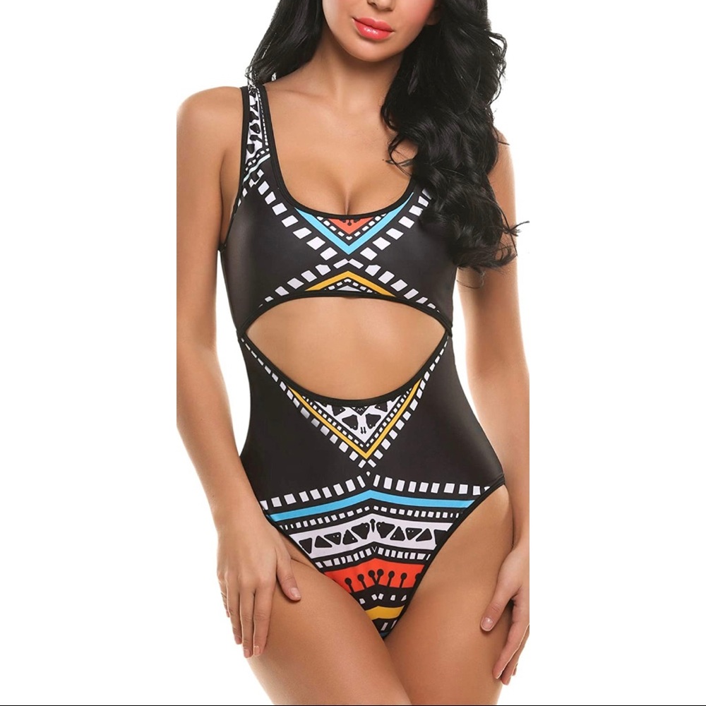 Hollowed Out Keyhole Swimsuit